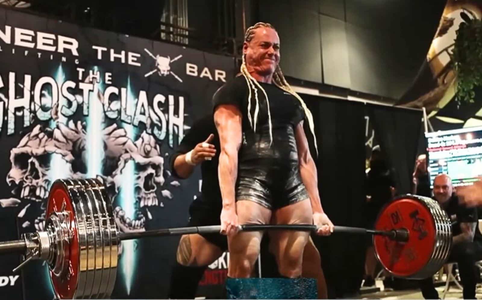 Denise Herber (75 kg) établit le record du monde de tous les temps de soulevé de terre brut de 291,5 kg (642,6 lb) pour remporter le WRPF Ghost Clash 3 2024 – Fitness Volt