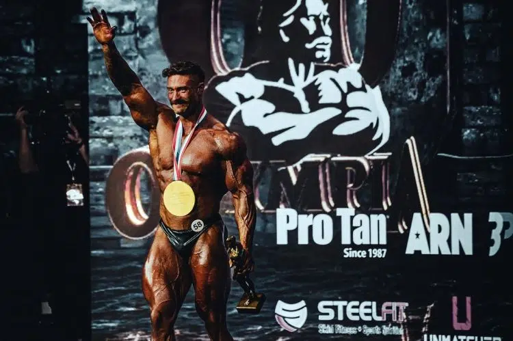 Chris Bumstead remporte son 6e titre